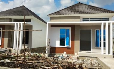WA. 0822-5151----- ( T-sel ), Jual Rumah Di Jalan Sepakat 2 Pontianak, Rumah Mewah Pontianak