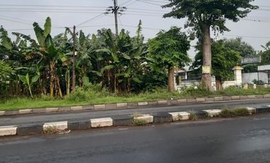 Tanah di raya krian luas 6750 m bisa ut gudang harga hanya 2 jt per mtr truk 26 feet bisa lewat