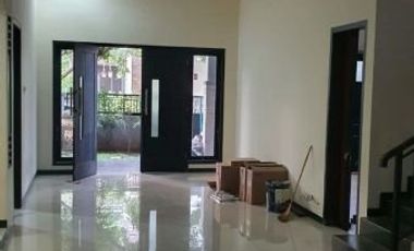 Disewa Rumah Woodland Citraland, Minimalis , Surabaya Barat