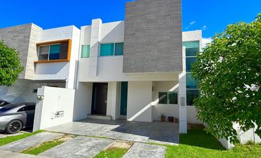 NORPONIENTE RUSCELLO MUY BELLA Y FUNCIONAL