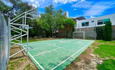 NORPONIENTE RUSCELLO MUY BELLA Y FUNCIONAL