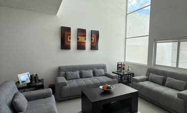 NORPONIENTE RUSCELLO MUY BELLA Y FUNCIONAL