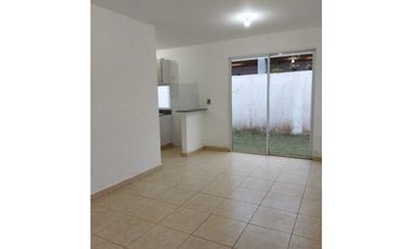 ALQUILO Y VENDO CASA LAS ARBOLEDAS, CLUSTER LOS AVELLANOS