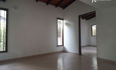 casa en arriendo en las lomas poblado. Cod A775443