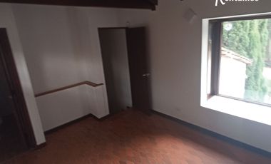 casa en arriendo en las lomas poblado. Cod A775443