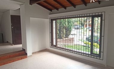 casa en arriendo en las lomas poblado. Cod A775443