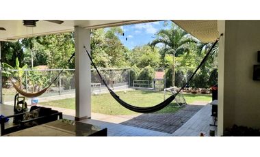 SE VENDE CASA EN LLANOS DE CURUNDU $698,500