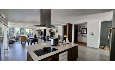 SE VENDE CASA EN LLANOS DE CURUNDU $698,500