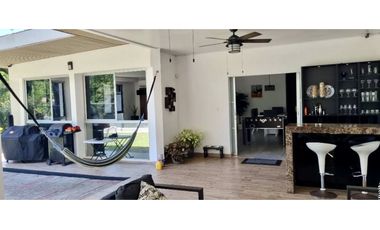 SE VENDE CASA EN LLANOS DE CURUNDU $698,500