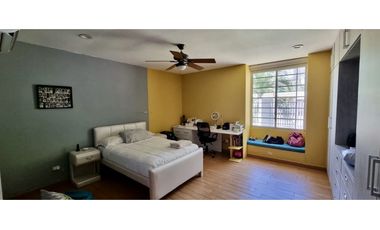 SE VENDE CASA EN LLANOS DE CURUNDU $698,500