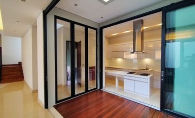 Disewakan Town House di Cilandak - Type 3 Bedroom & Un Furnished HSE-A0655