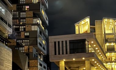 VENTA DE LOCAL COMERCIAL SOBRE VIA ATLIXCAYOTL  ZONA DE ALTA DEMANDA Y PLUSVALIA
