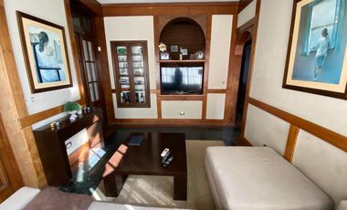 Propiedad ubicada en el centro de Burzaco, a 150 metros  de la estación. IDEAL 2  FAMILIAS.