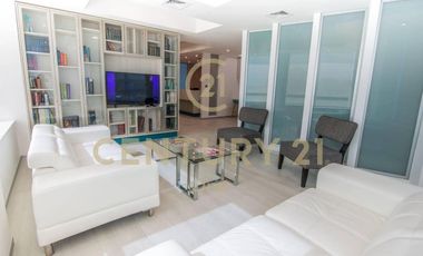 ARRIENDO OFICINA SEMI AMOBLADA EN EDIFICIO NEO CENTRO – IDEAL CENTRO MÉDICO