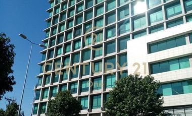 ARRIENDO OFICINA SEMI AMOBLADA EN EDIFICIO NEO CENTRO – IDEAL CENTRO MÉDICO