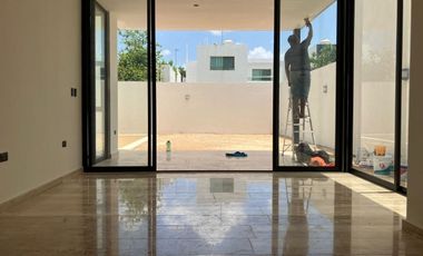 Casa en venta al norte de Mérida en privada zona Cittadela