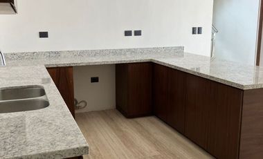 Casa en venta al norte de Mérida en privada zona Cittadela