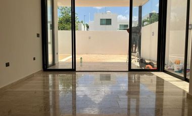 Casa en venta al norte de Mérida en privada zona Cittadela