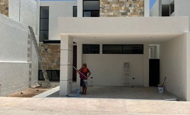 Casa en venta al norte de Mérida en privada zona Cittadela