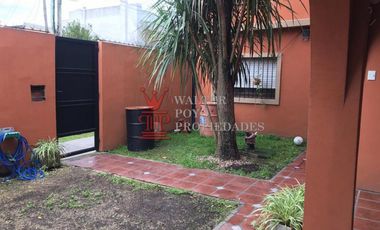 Venta casa en dos planatas 3 dorm. 3 baños 1 en suite, garaje.