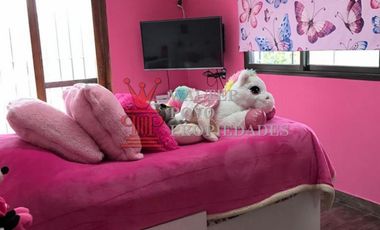 Venta casa en dos planatas 3 dorm. 3 baños 1 en suite, garaje.