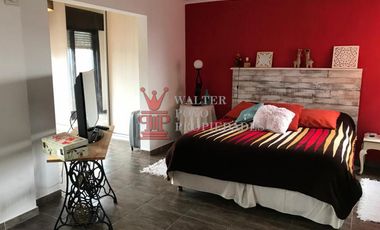 Venta casa en dos planatas 3 dorm. 3 baños 1 en suite, garaje.