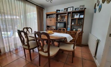 Linda y Cómoda casa en arriendo en Peñalolén