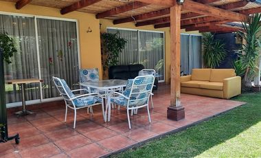 Linda y Cómoda casa en arriendo en Peñalolén