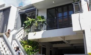 RUMAH SECOND SIAP HUNI LANTAI 4 HARGA MURAH DI DENPASAR BALI