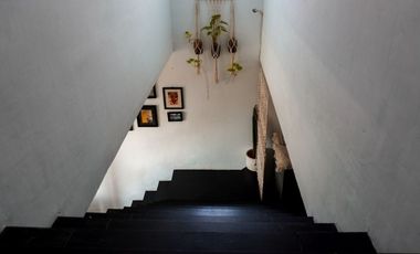 RUMAH SECOND SIAP HUNI LANTAI 4 HARGA MURAH DI DENPASAR BALI