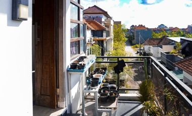 RUMAH SECOND SIAP HUNI LANTAI 4 HARGA MURAH DI DENPASAR BALI