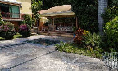 BONITA CASA EN VENTA, ESTILO COLONIAL, FRACCIONAMIENTO SAN GASPAR, VIGILANCIA.