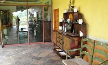 BONITA CASA EN VENTA, ESTILO COLONIAL, FRACCIONAMIENTO SAN GASPAR, VIGILANCIA.