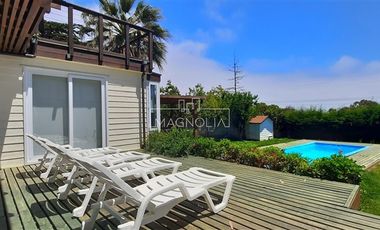 Casa en venta de 7 dorm. en Los Vilos