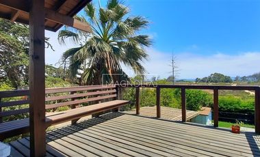 Casa en venta de 7 dorm. en Los Vilos