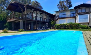 Casa en venta de 7 dorm. en Los Vilos