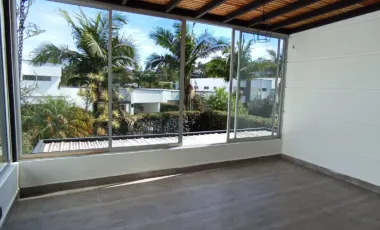 casa en arriendo en la riviera. Cod A400854