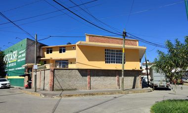 Casa en Xalapa Ver Av. Atenas Veracruzana colonia Revolución en esquina