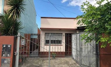 Casa PH en venta en Lanus Este
