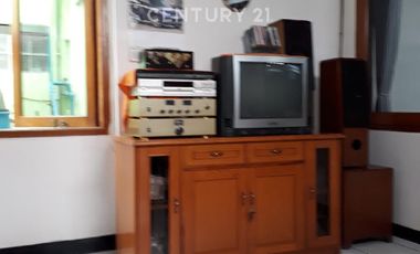 Rumah Hoek 4 Kamar Di Jalan Andir, Bandung
