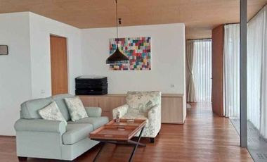 Rumah semi Villa, investasi cerdas, kawasan Dago Pakar view Bandung city