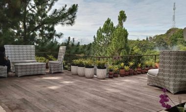 Rumah semi Villa, investasi cerdas, kawasan Dago Pakar view Bandung city