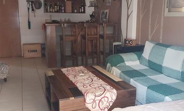 Excelente  departamento  de 3 ambientes  con cochera.