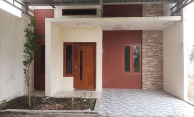 Dijual rumah blulukan colomadu