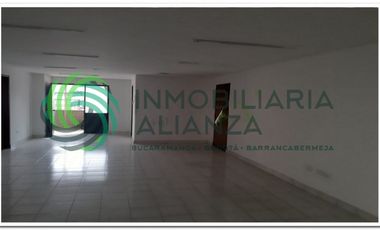 oficina en arriendo en centro. Cod A953