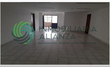 oficina en arriendo en centro. Cod A953