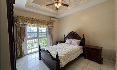 Casa en Llanos de Curundu, Ancón (TPJ)