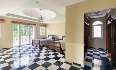 Casa en Llanos de Curundu, Ancón (TPJ)