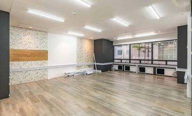 oficina en arriendo en santa barbara oriental. Cod A21457