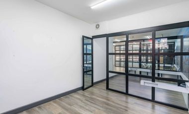 oficina en arriendo en santa barbara oriental. Cod A21457